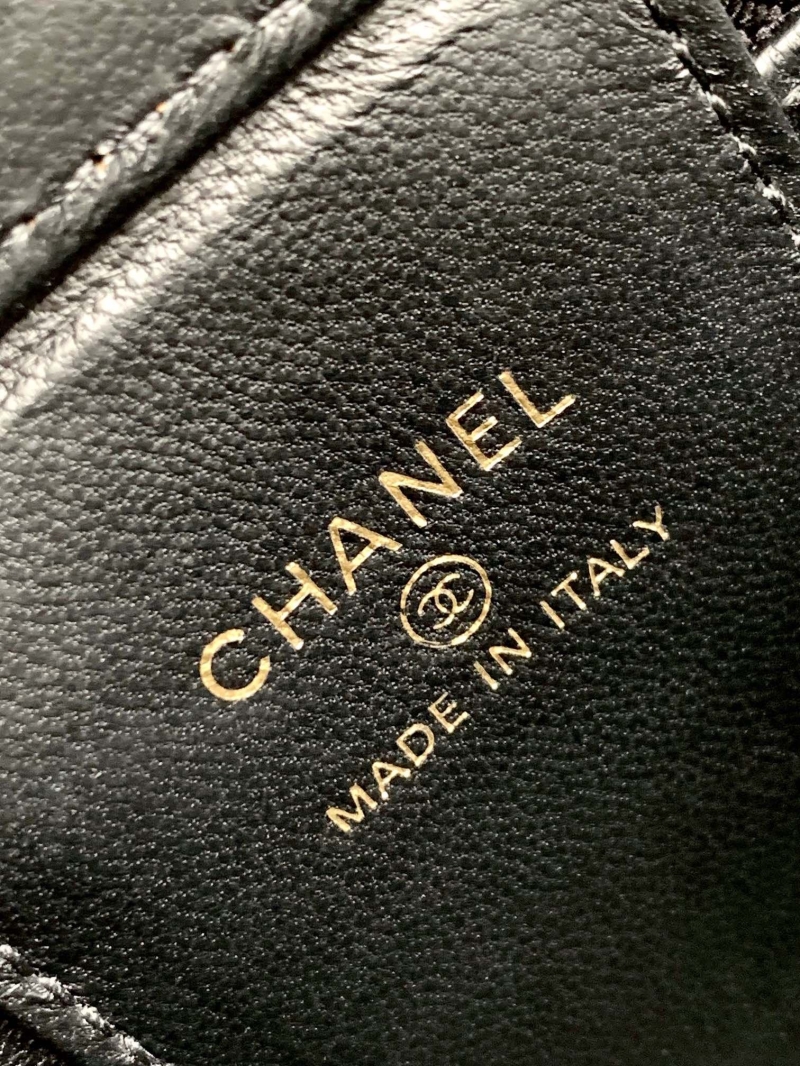 Ch**el cosmetic bags